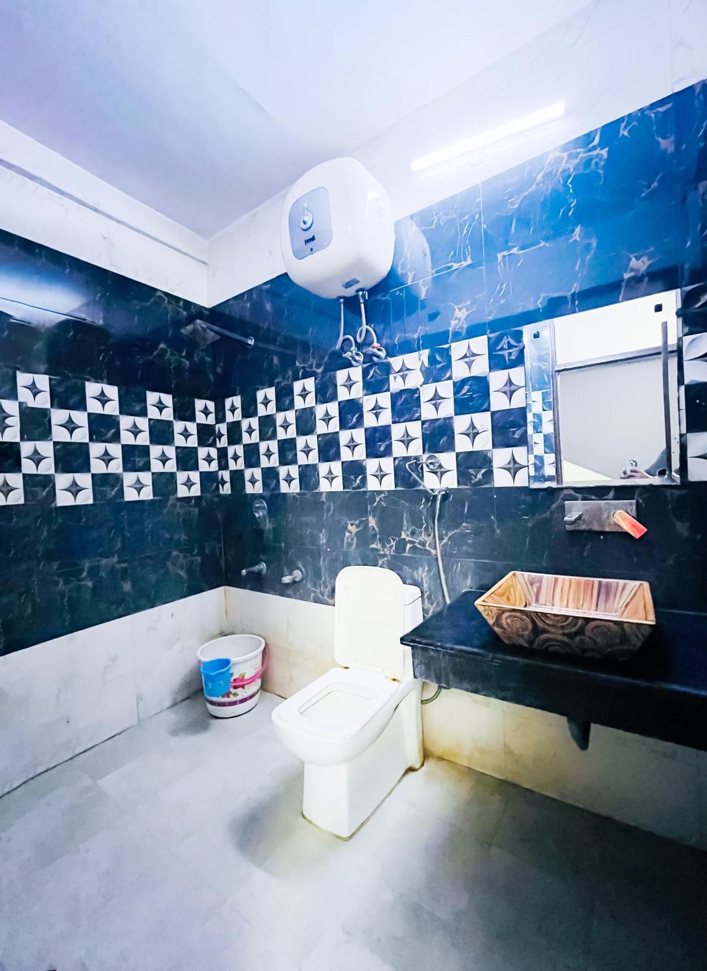 Hotel Classic - Nizamuddin Dargah Hotel New Delhi