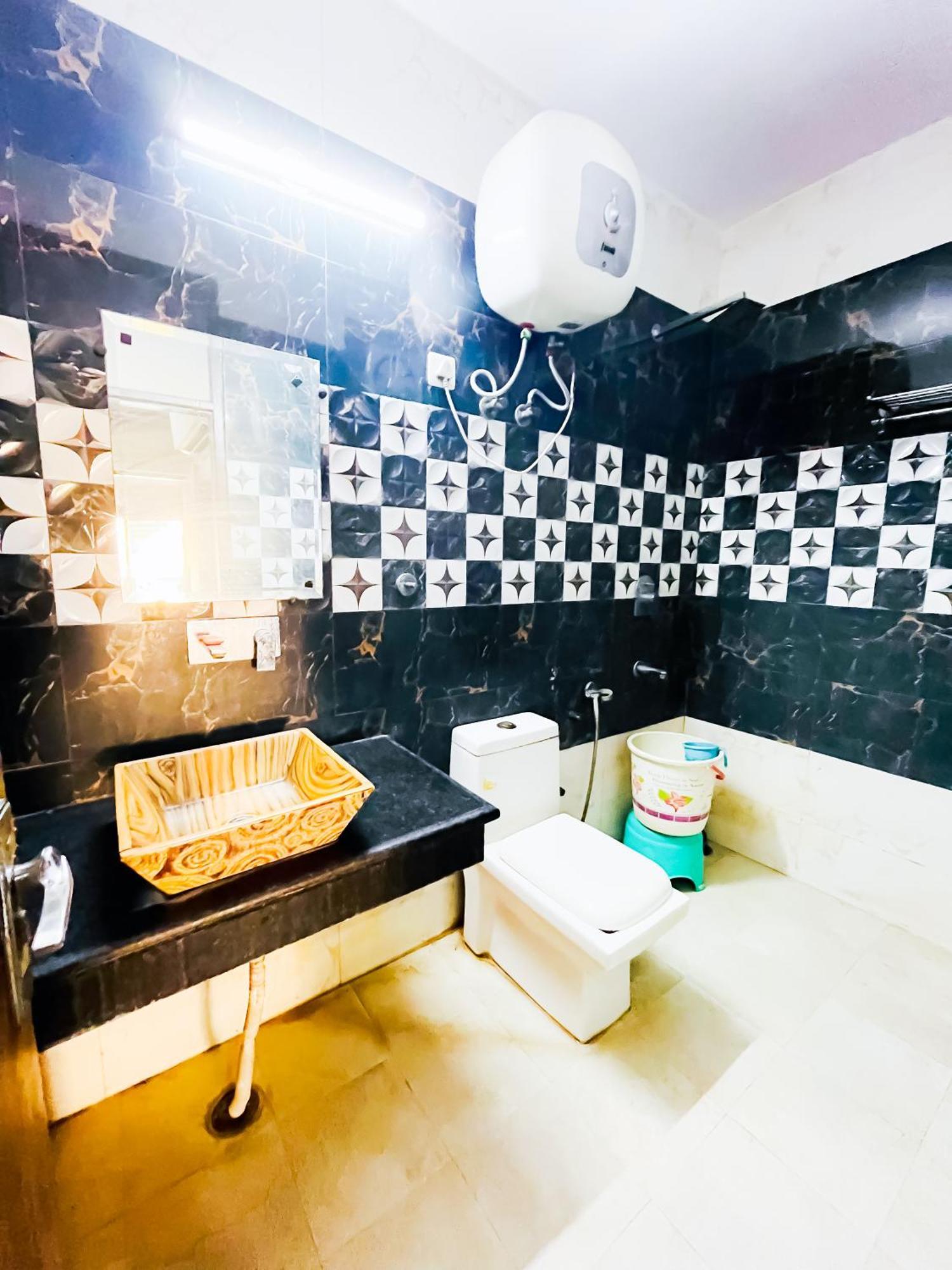 Hotel Classic - Nizamuddin Dargah New Delhi